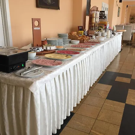 Wellness Hotel-m - 4*