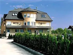 Wellness Hotel-m - 4*