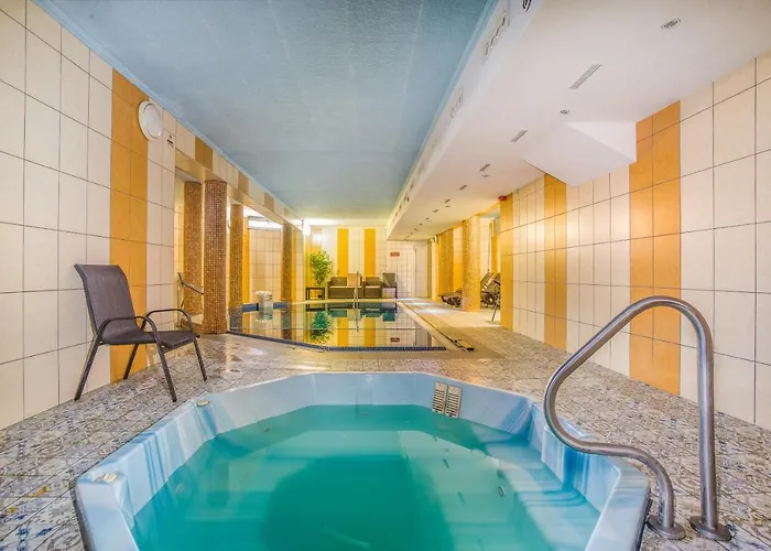 Wellness Hotel-m - فندق Hajdúszoboszló
