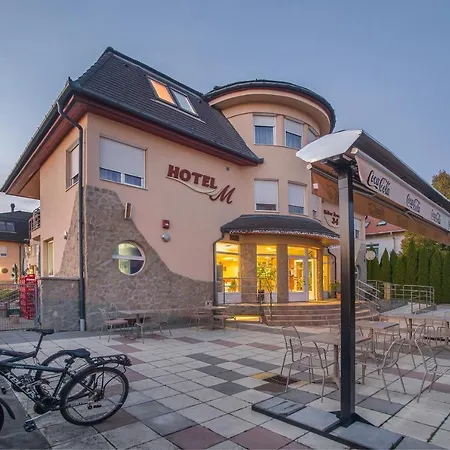 Szálloda Wellness Hotel-m -